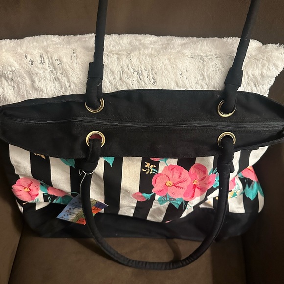 NWT Large Tote Bag - Picture 3 of 6